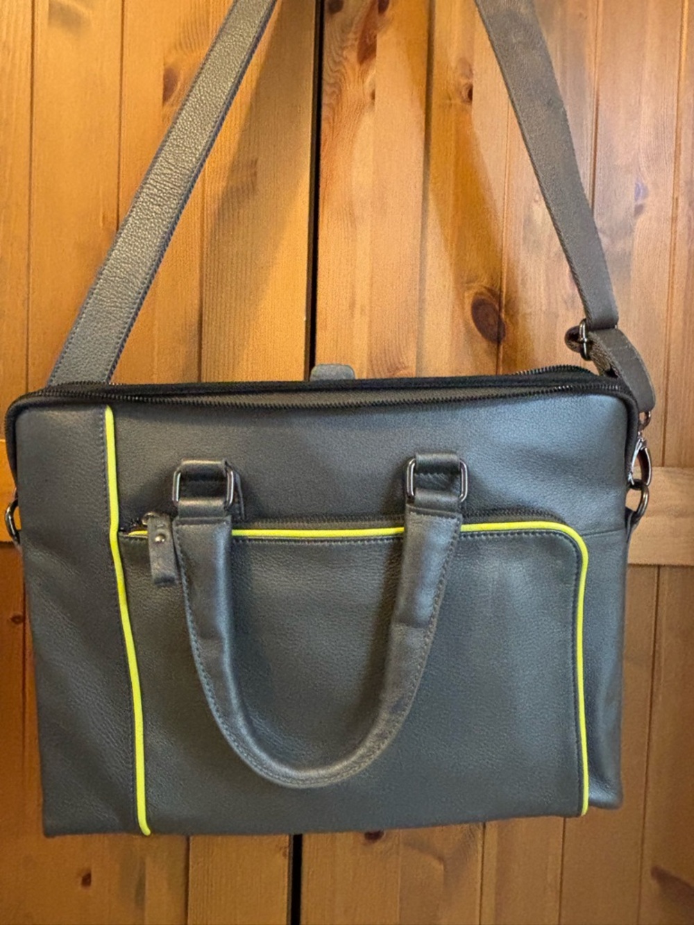 Danier Genuine Leather Laptop Bag, NEW with tags